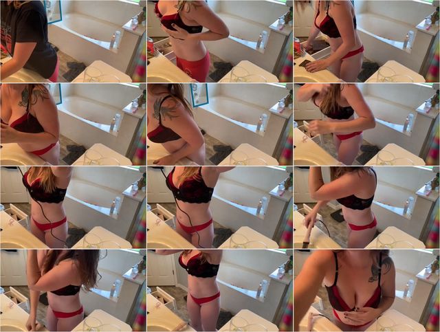 Perfect Body MILF Mom Caught on Hidden Camera HD Preview