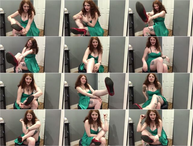 thattrixiegirl-teasing-aunt-in-her-bright-red-shoes Preview