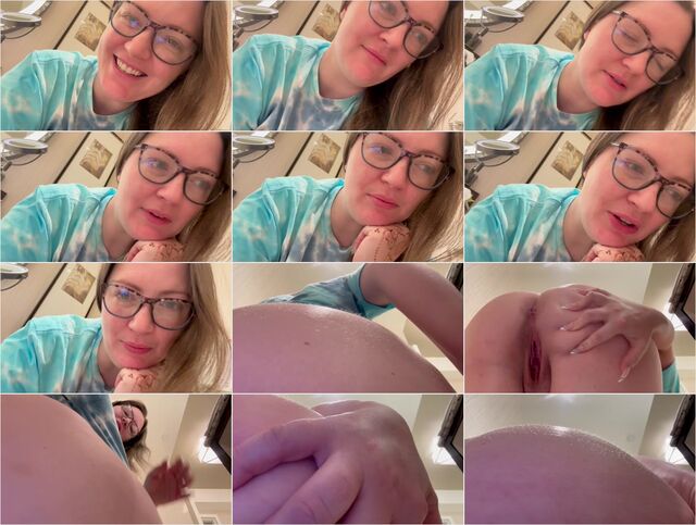 PerfectNipz - Mommy Going to The Bathroom in The Morning Preview